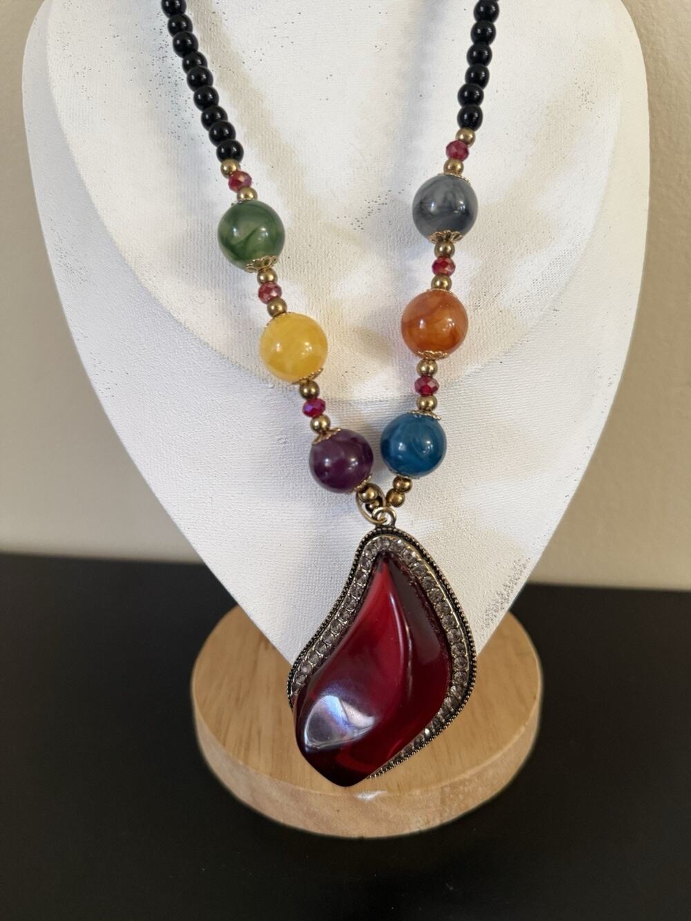 Vintage Boho Multi Color Beaded Necklace Cherry Wine Resin Pendant Rhinestone